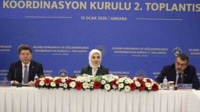Aile ve Sosyal Hizmetler Bakanı Mahinur Özdemir Göktaş, genç çiftlere