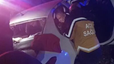 Batman-Siirt karayolunda meydana gelen trafik kazasında 3 kişi yaralandı. Kaza,