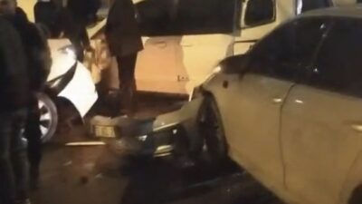 Batman’da yaşanan bir trafik kazasında seyir halindeki bir aracın park