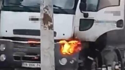 İstanbul Küçükçekmece ilçesinde bir beton mikseri aniden alev aldı. Çevredeki