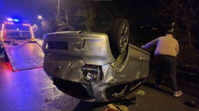 İstanbul’un Beykoz ilçesinde meydana gelen trafik kazasında otomobilin kontrolden çıkması