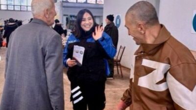 Bilecik’te, Hürriyet Mahallesi Kapalı Pazar Alanı’nda polis ekipleri tarafından vatandaşlara