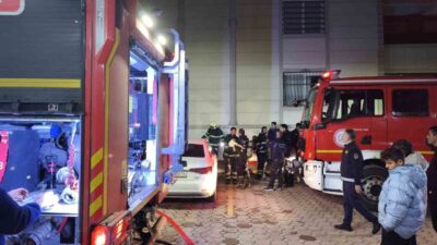 Şanlıurfa’da Atakent Mahallesi’nde bulunan 10 katlı bir binanın giriş katında