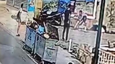 Muğla’nın Bodrum ilçesinde, 10 Haziran 2024 tarihinde elindeki cam şişeyi