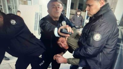 Bursa Büyükşehir Belediye Başkanı Mustafa Bozbey’e karşı dün gerçekleştirilen fiziki