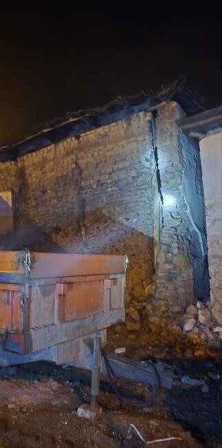 Balıkesir’in Sındırgı ilçesinde meydana gelen 5.1 şiddetindeki deprem, çevredeki iller