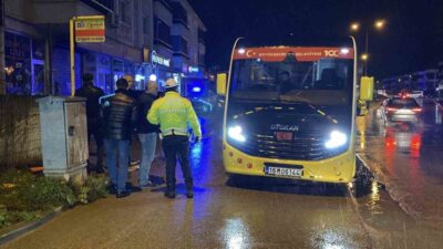 Bursa’nın İnegöl ilçesinde meydana gelen bir kazada, özel halk minibüsü