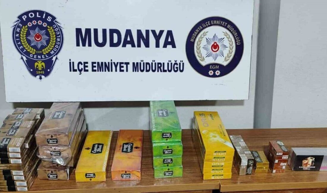 Bursa’da yapılan bir polis operasyonunda, kaçak sigara satışı şüphesiyle aranan