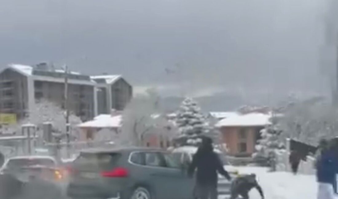Bursa’da etkili olan kar yağışı, yaşamı olumsuz etkilerken, kentte korku