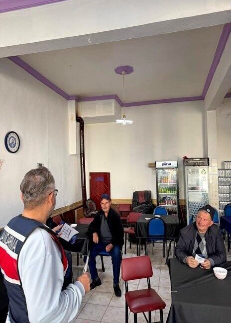 Çanakkale’de jandarma ekipleri tarafından vatandaşları siber suçlar konusunda bilinçlendirmek amacıyla