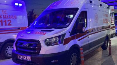 Çorum’da bir genç, husumetli bir kişi tarafından pompalı tüfekle vurularak