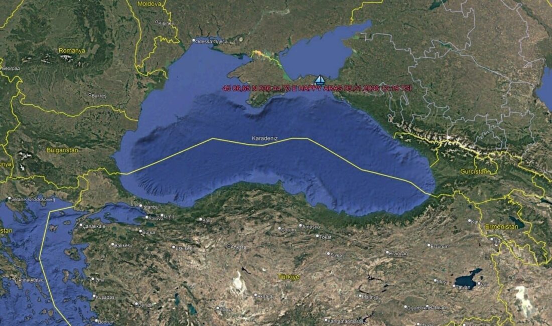 Karadeniz’de sürüklenerek karaya oturan Happy Aras gemisindeki 3’ü Türk 11