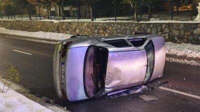 Karabük’te bir otomobilin kontrolünü kaybederek devrilmesi sonucu 1 kişi yaralandı.