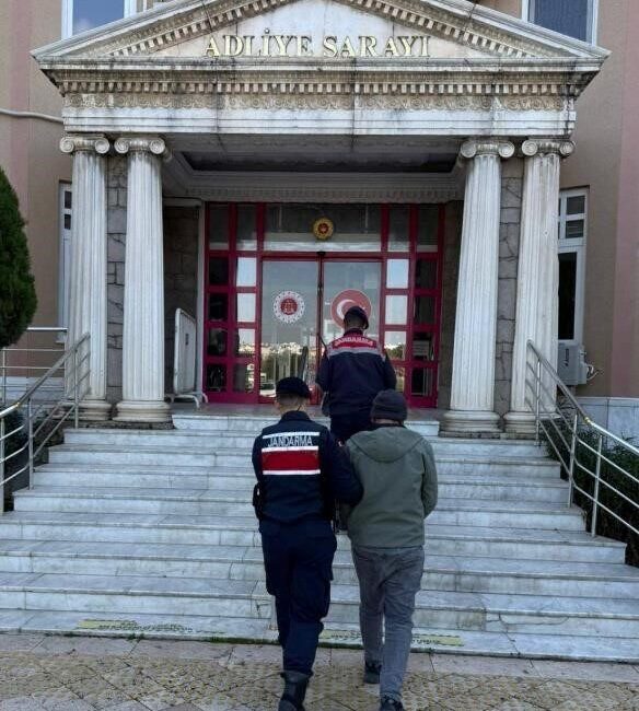 Aydın’ın Didim ilçesinde dolandırıcılık suçundan aranan bir kişi polis tarafından