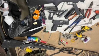 Hatay ilinde polis ekipleri tarafından gerçekleştirilen operasyonda kaçak silah ve