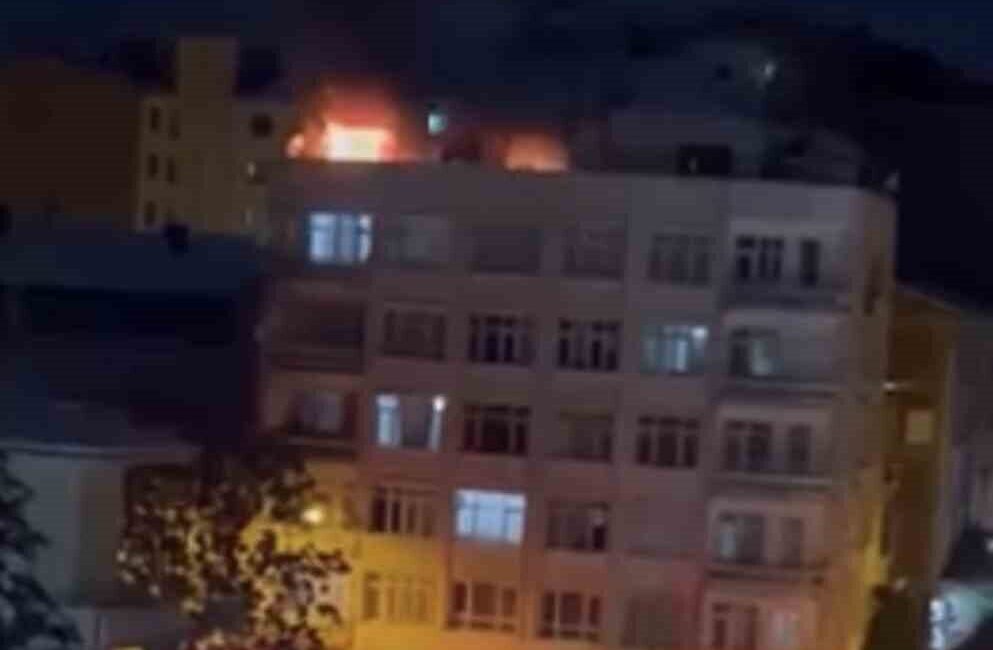 Elazığ’da, Yeni Mahalle Şair Rahmi Sokak’ta bulunan 5 katlı bir