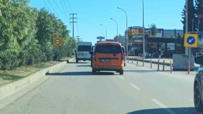 Adana’da, Yüreğir ilçesinde D-400 karayolunda seyir halinde olan Karayolları Genel