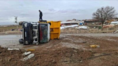 Konya’nın Ereğli ilçesinde meydana gelen trafik kazasında, bir kamyonun kontrolden