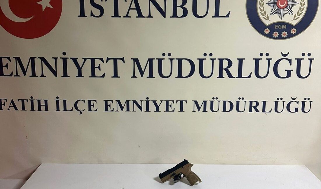 Fatih ilçesinde bir konutta yaşanan silahlı tehdit ve gasp olayıyla