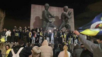 Fenerbahçe, Turkcell Süper Kupa finalinde Galatasaray’ı 2-0 mağlup ederek şampiyonluğa