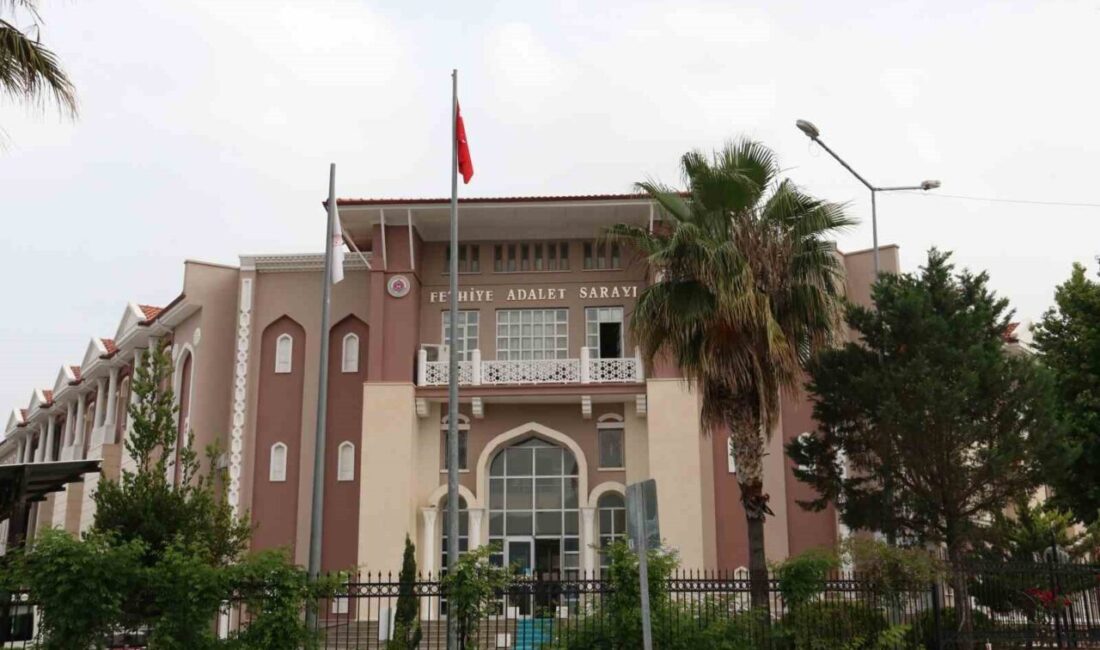 Fethiye’de bir kadını tüfekle yaralayan Veli K., tutuklanarak cezaevine gönderildi.