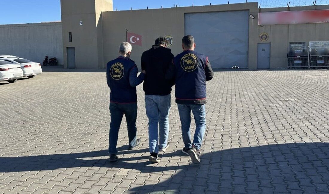 Gaziantep’te 10 yıldır farklı suçlardan firar eden ve 15 yıl