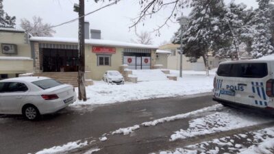 Gaziantep’te, yakıtı tükenen aracı ittikleri sırada ATV’nin çarpması sonucunda bir