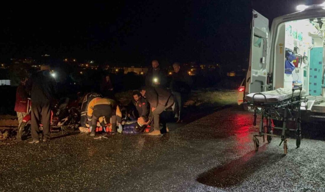 Antalya’nın Gazipaşa ilçesinde yağmur nedeniyle kayganlaşan yolda meydana gelen kazada,