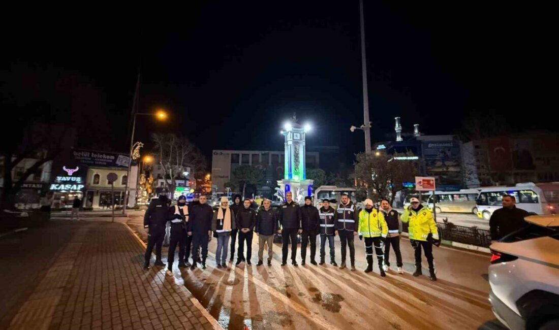 Gemlik ilçesinde protokol üyeleri, halkın huzur ve güvenliğini sağlamak adına