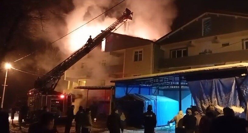 Zonguldak’ın Gökçebey ilçesinde, Veyisoğlu köyü İbrahimbeyoğlu Mahallesi’nde bulunan 3 katlı