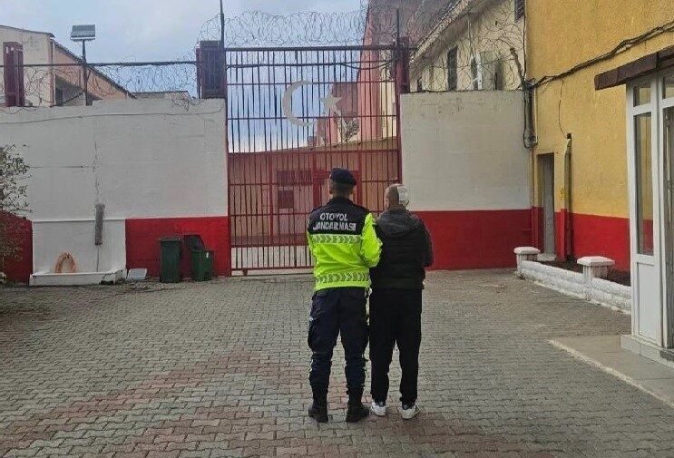 Aydın’ın Germencik ilçesinde, 9 yıl 10 ay hapis cezası bulunan