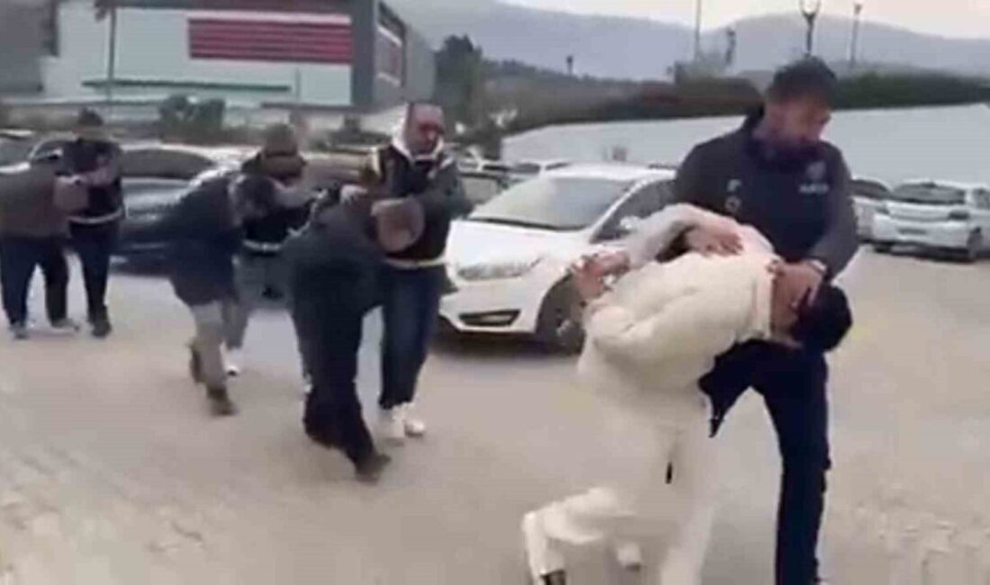 Hatay Emniyet Müdürlüğü ekipleri, aranan şahısların yakalanması için yürütülen operasyonda,