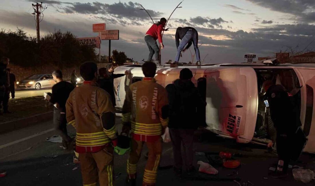 Arsuz ilçesinde meydana gelen zincirleme trafik kazasında 18 kişi yaralandı.