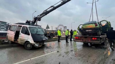 Hatay’ın Antakya ilçesinde meydana gelen trafik kazasında, kontrolden çıkan bir