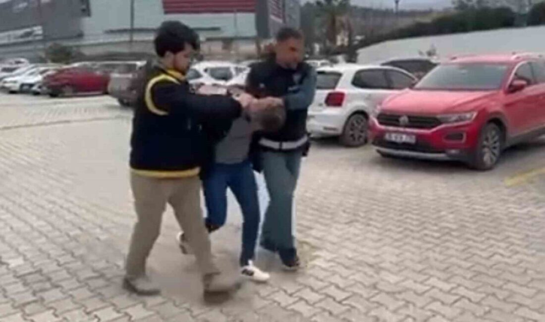 Hatay’da Emniyet Müdürlüğü ekipleri tarafından yapılan çalışmalarda, 5 farklı suçtan