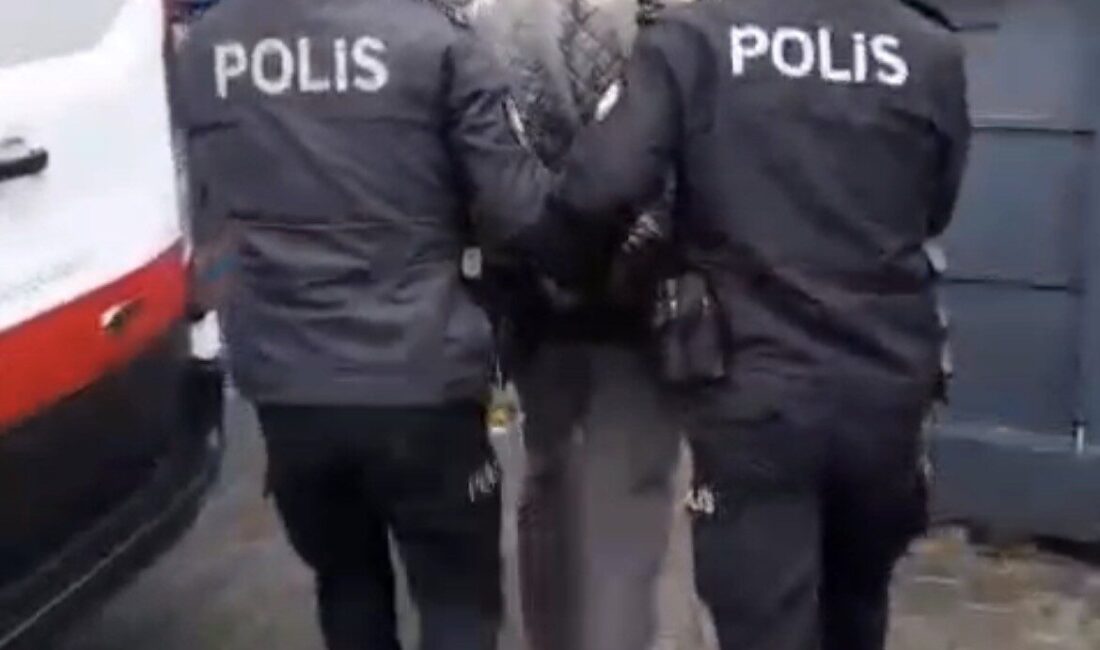 İzmir’in Konak ilçesinde, “Silahla yağma” suçundan hüküm giymiş ve 24