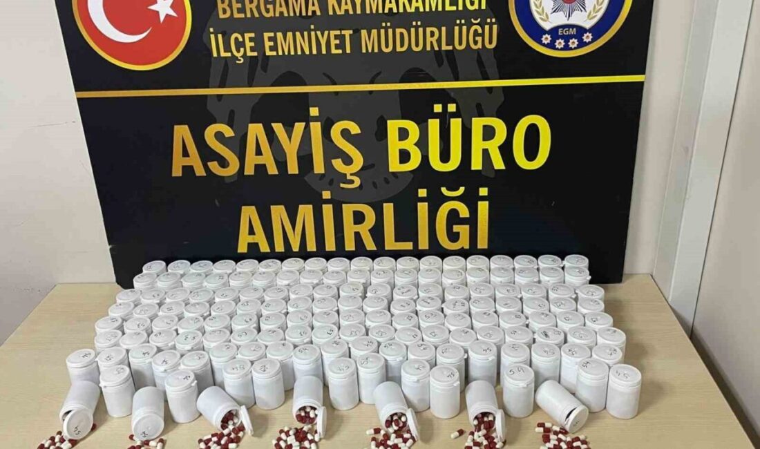 Bergama ilçesinde bulunan İzmir’de uyuşturucu ticareti yaptığı iddia edilen bir