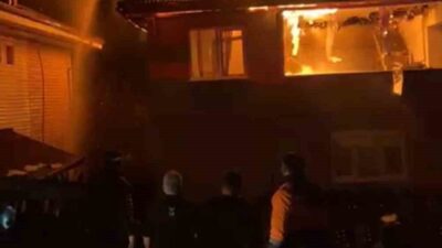 Yenice ilçesindeki bir evde çıkan yangın, itfaiye ekipleri tarafından kontrol