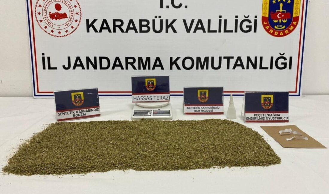 Karabük ilinde jandarma ekipleri tarafından gerçekleştirilen operasyonlarda, 5 kişi uyuşturucuyla