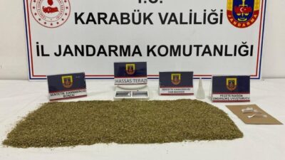 Karabük ilinde jandarma ekipleri tarafından gerçekleştirilen operasyonlarda, 5 kişi uyuşturucuyla