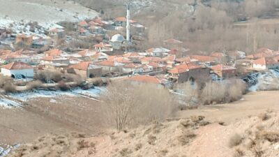 Karalar Köyü’nden Veysel Karadavut’un eşi Düriye Karadavut hayatını kaybetti. Merhumenin