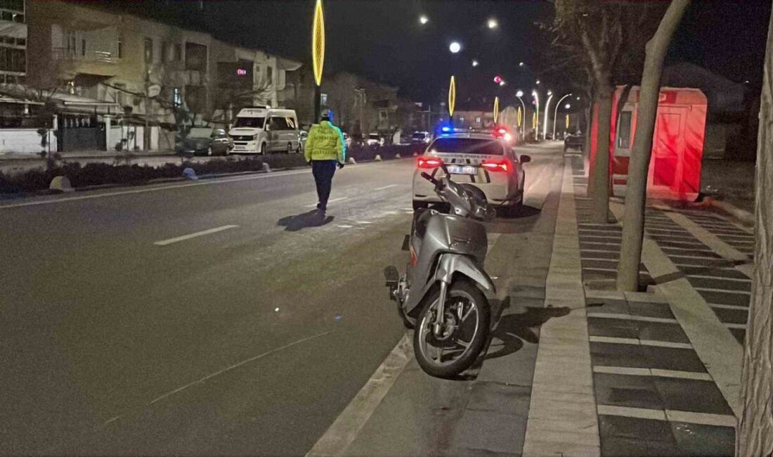 Karaman’da yaşanan bir trafik kazasında, motosiklet sürücüsü kontrolden çıkarak yaralandı.