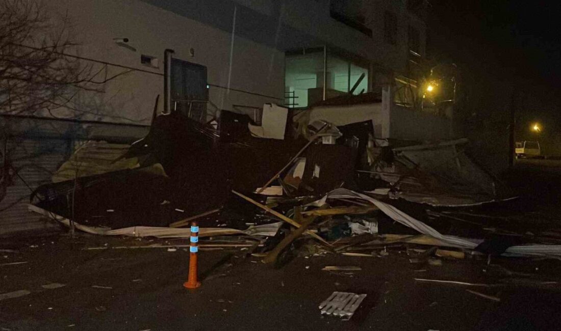 Karaman’da şiddetli fırtına, şehirde olumsuz etkilere neden oldu. Zembilli Ali