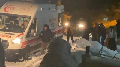 Kars’ın Selim ilçesinde şiddetli kar yağışı ve tipi, yaşamı olumsuz