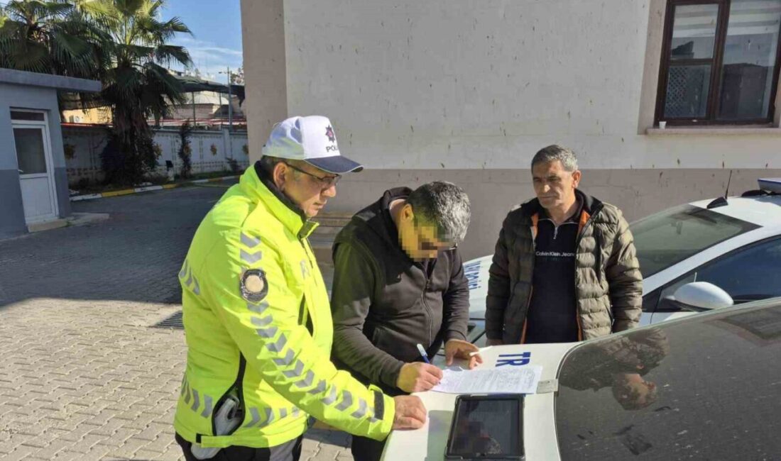 Adana’da, trafikte yol verme konusunda çıkan bir anlaşmazlık sonucunda meydana