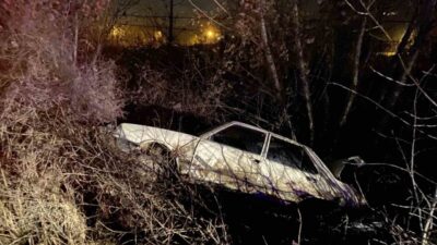 Kastamonu’da meydana gelen bir trafik kazasında bir kişi, otomobilin ağaca