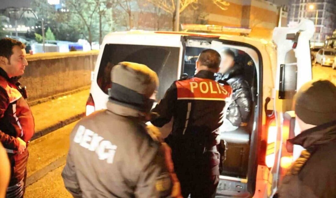 Aksaray ilinde bir mahallede çıkan kavga nedeniyle gençler polisi alarma