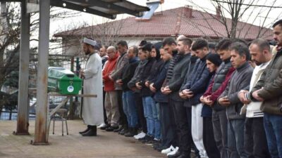 Düzce’nin Akçakoca ilçesinde bir kişi tarafından tüfekle vurularak öldürülen genç