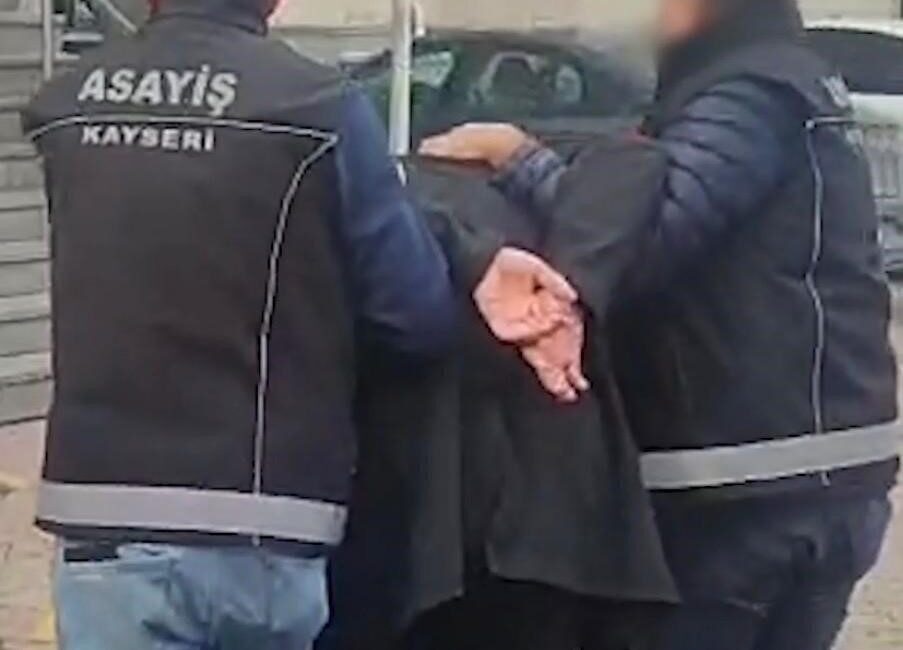 Kayseri’de polis ekipleri tarafından yürütülen operasyonlarda, 17 yıl 7 ay