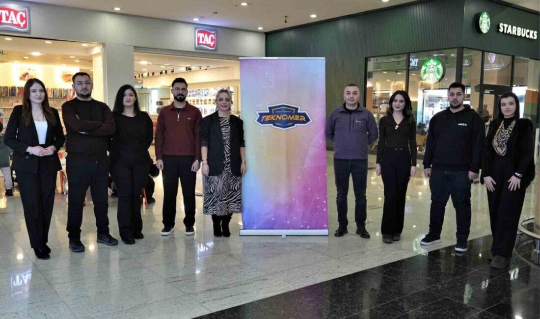 Keçiören Belediyesi Teknoloji Merkezi (TEKNOMER), öğrenciler için düzenlediği karne şenliğiyle